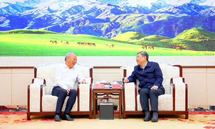 1684476960368091987.jpg 同新疆塔城地委書(shū)記魏建國(guó)會(huì)談1.jpg