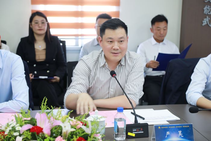 1696216074678007407.jpg 嚴(yán)昊4.jpg