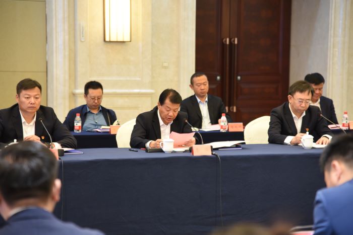1698053194169027169.jpg 嚴昊與新疆伊犁州伊寧市簽訂戰(zhàn)略合作協(xié)議2.jpg