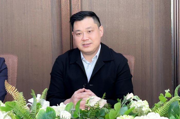 1699437511678085627.jpg 嚴(yán)昊22.jpg