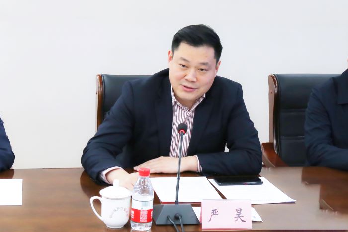 1702031428021043186.jpg 昊主席見證簽約3.jpg