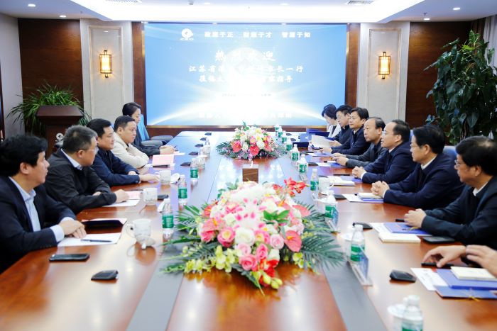20240927嚴(yán)昊主席與江蘇淮安市委副書記、市長(zhǎng)顧坤會(huì)談1.jpg